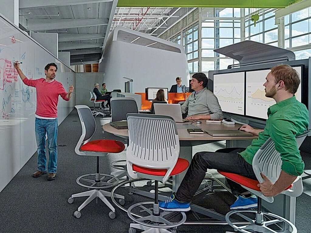 Химчистка ковролина и стульев в офисе