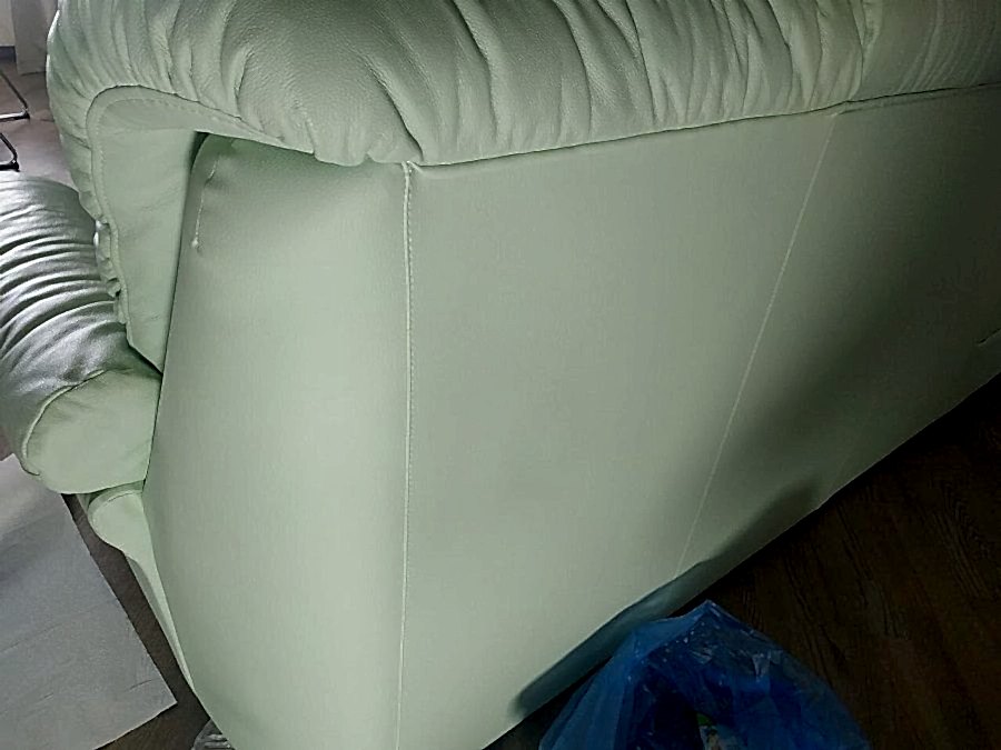 Химчистка кожаного дивана в Петергофе